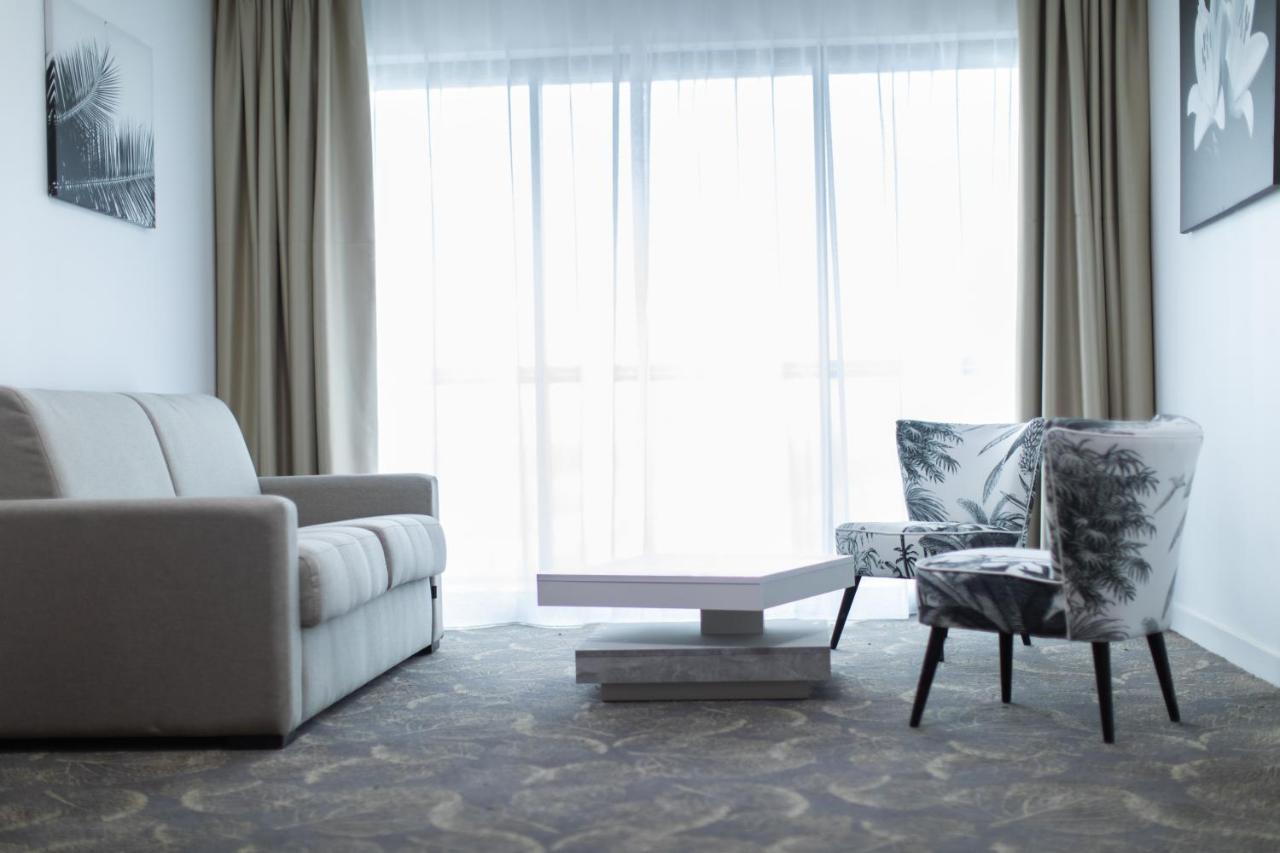 Le Barracuda & Spa, Centre Port, Pieds Dans L'eau, Vue Aparthotel Brest