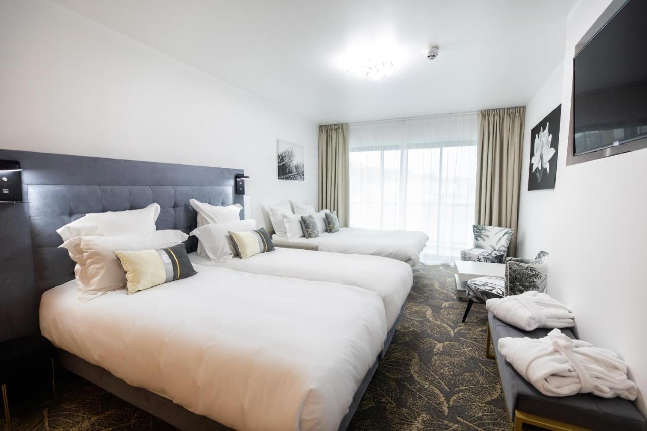 Aparthotel Le Barracuda & Spa, Centre Port, Pieds Dans L'eau, Vue 4*